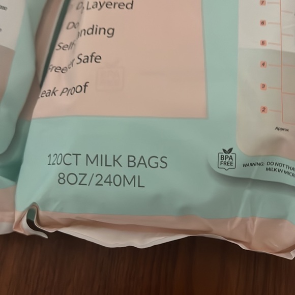 Zomee 240 count breastmilk storage bags - Picture 2 of 3